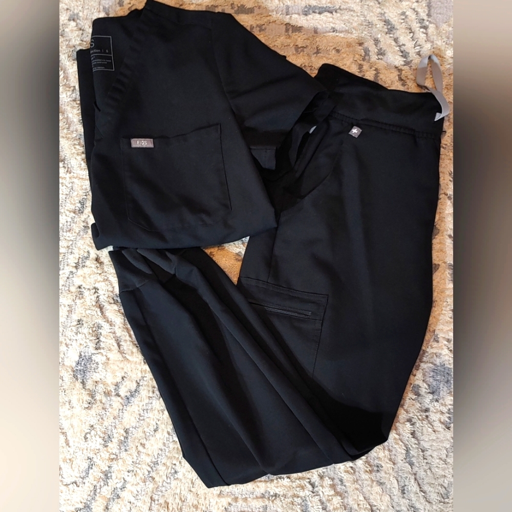 Figs black catarina top and zamora jogger